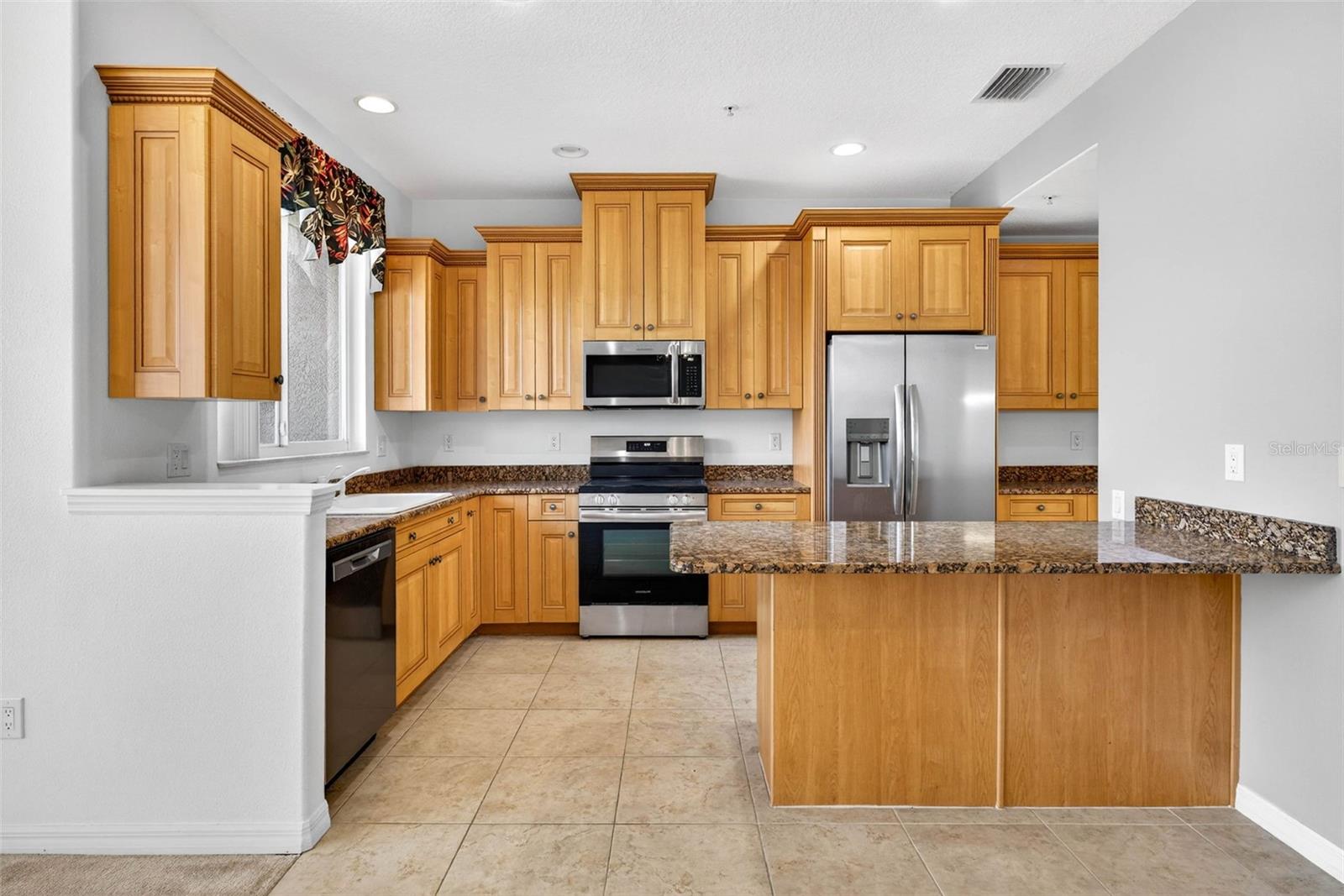 Image 5 of 76 For 4324 Spinnaker Cove Lane