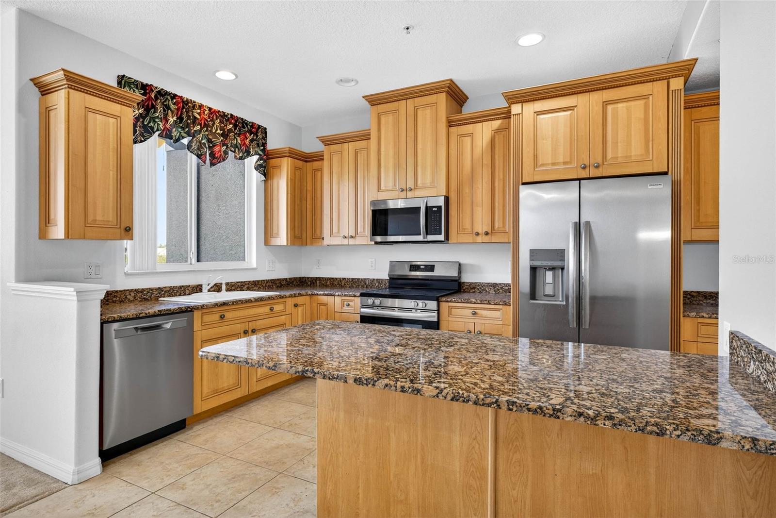 Image 6 of 76 For 4324 Spinnaker Cove Lane