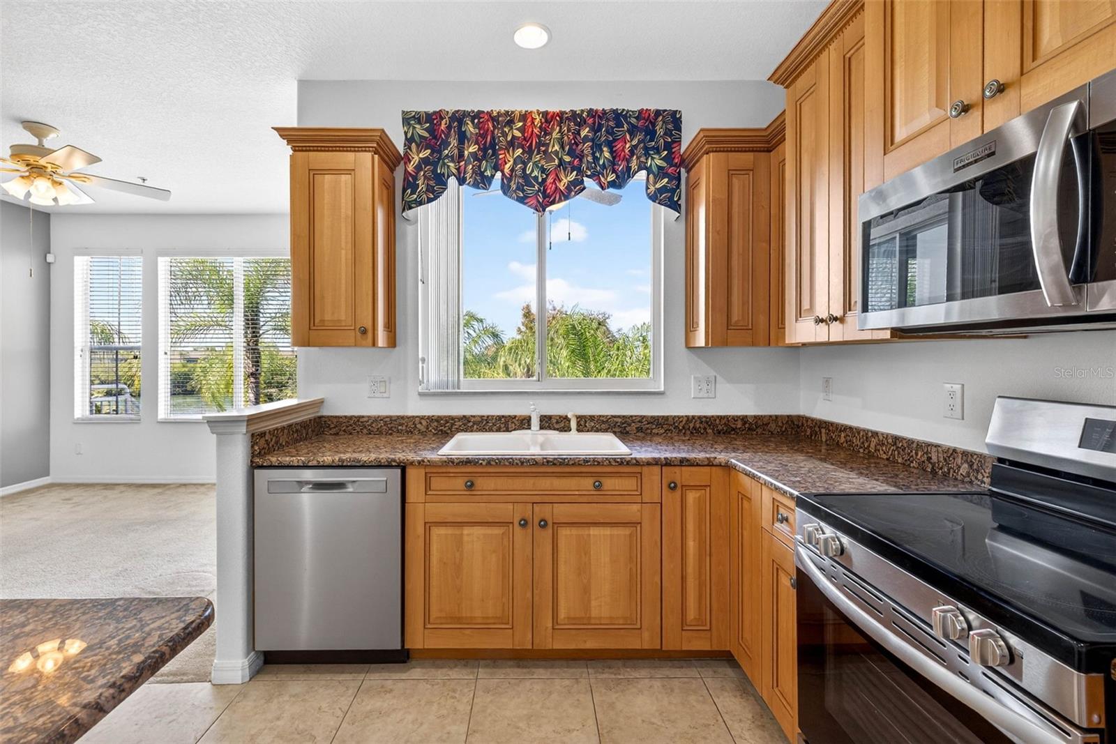 Image 7 of 76 For 4324 Spinnaker Cove Lane