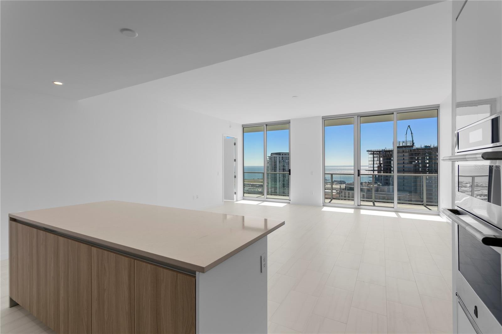 Listing photo id 8 for 400 Central Avenue 2806