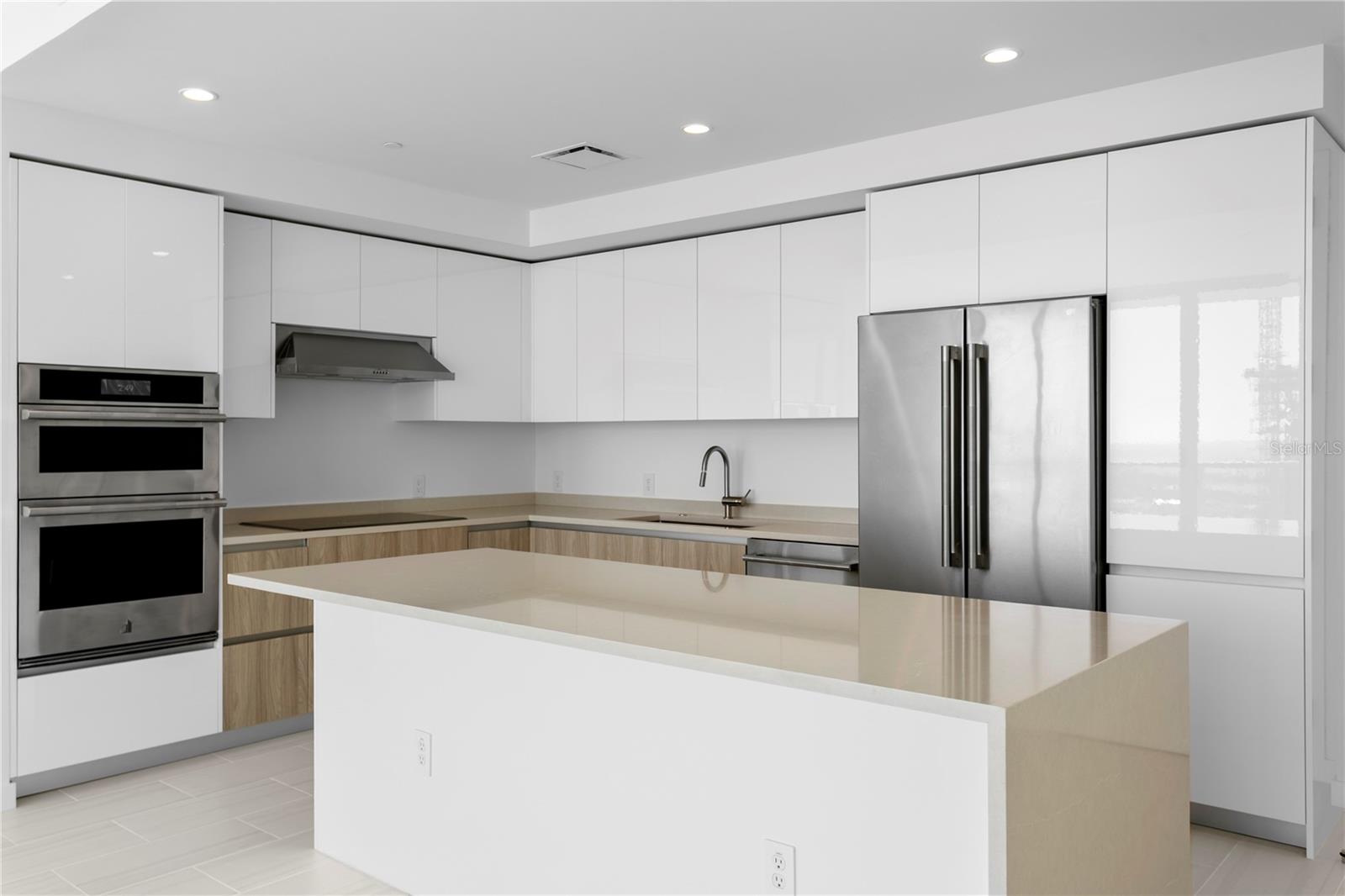 Listing photo id 12 for 400 Central Avenue 2806