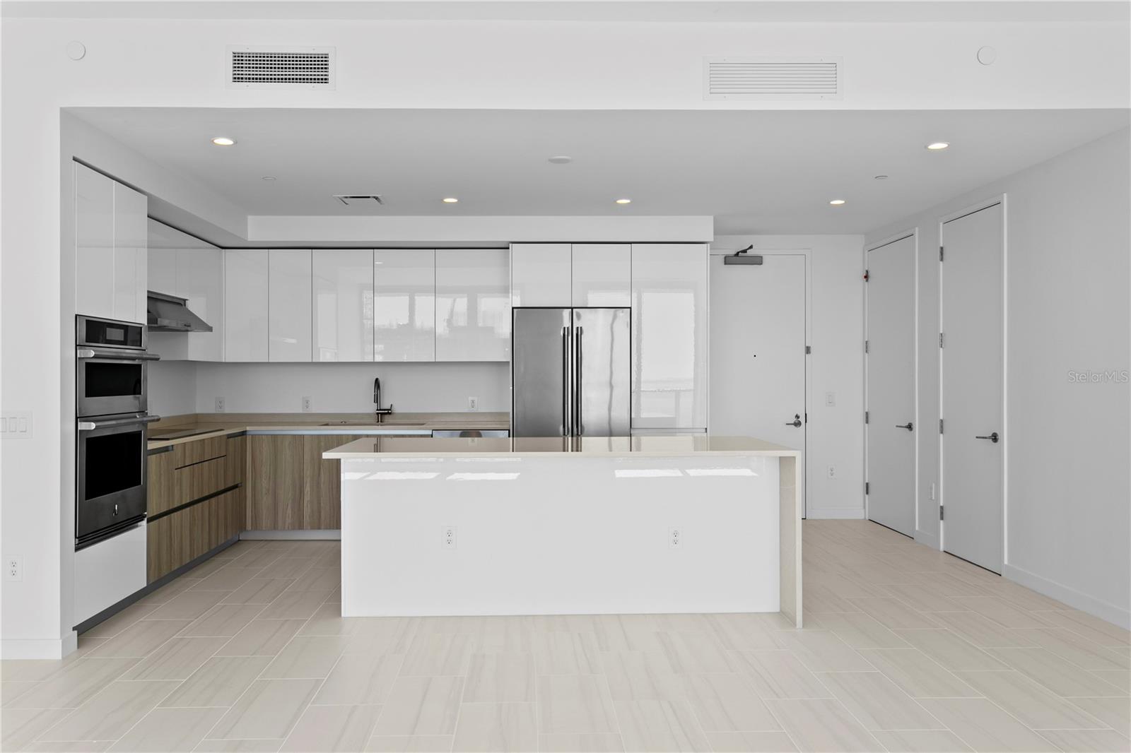 Listing photo id 14 for 400 Central Avenue 2806