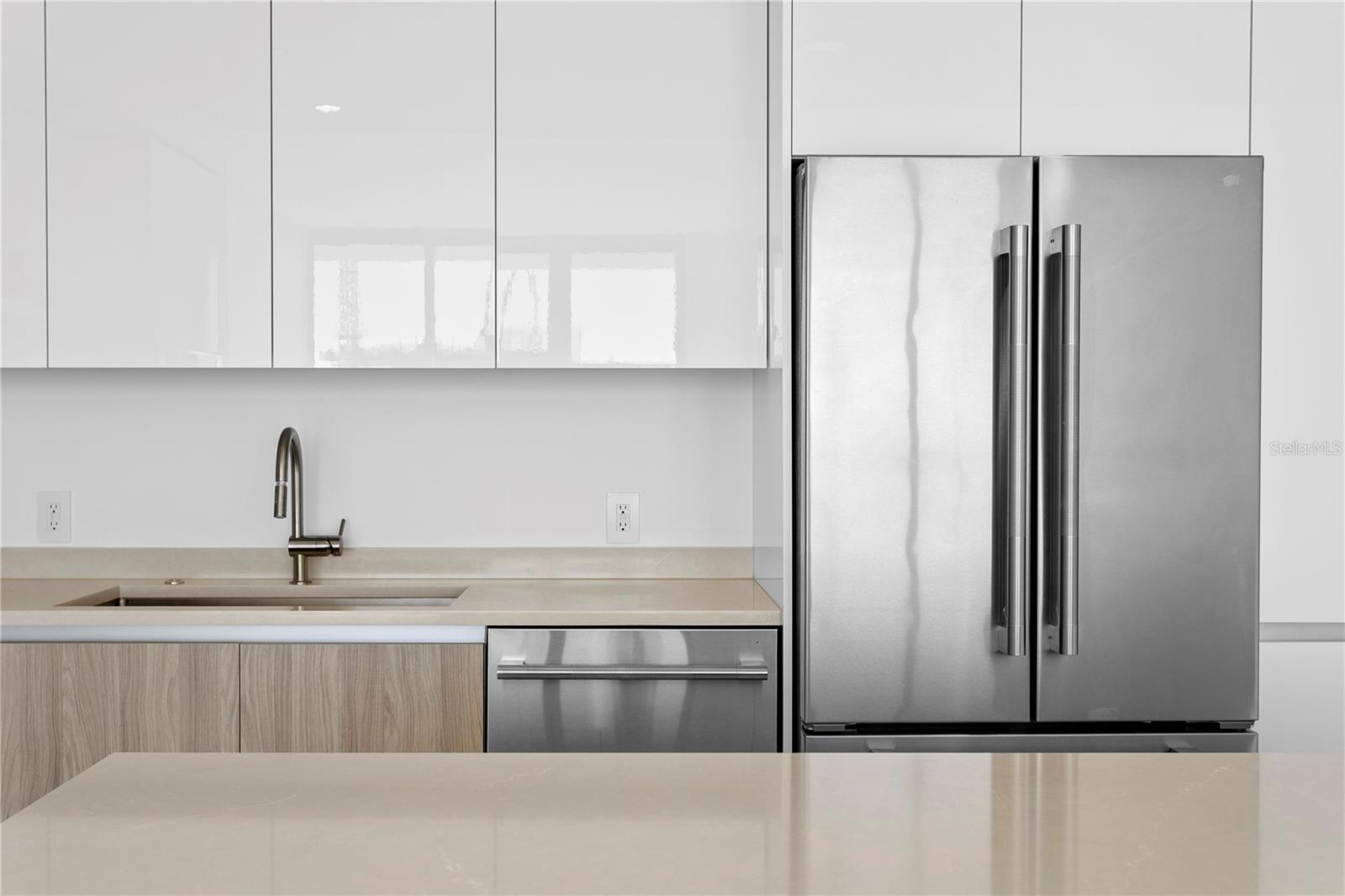 Listing photo id 16 for 400 Central Avenue 2806