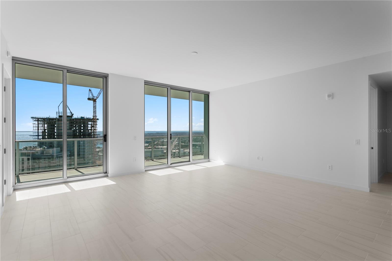 Listing photo id 23 for 400 Central Avenue 2806