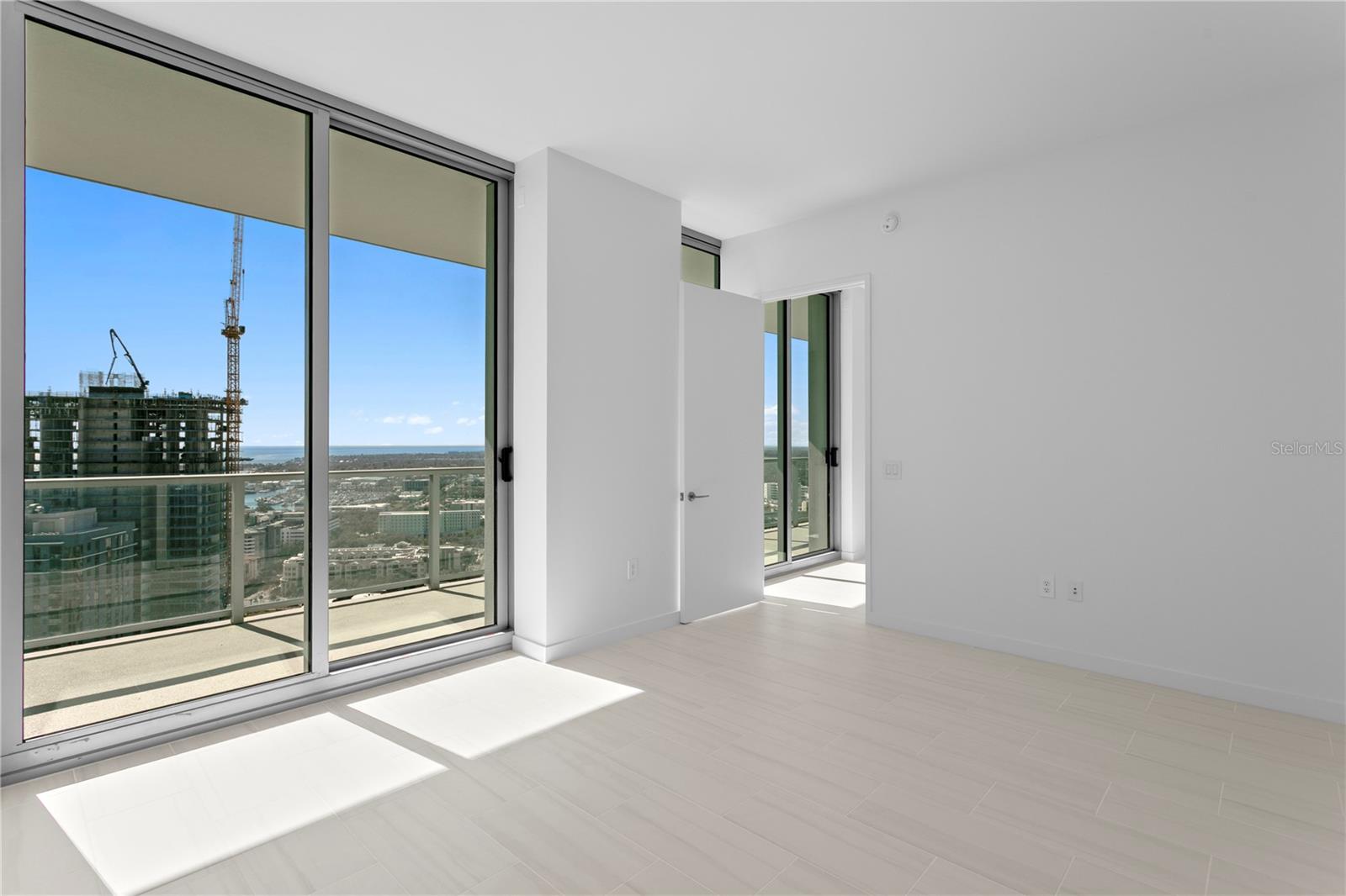 Listing photo id 32 for 400 Central Avenue 2806