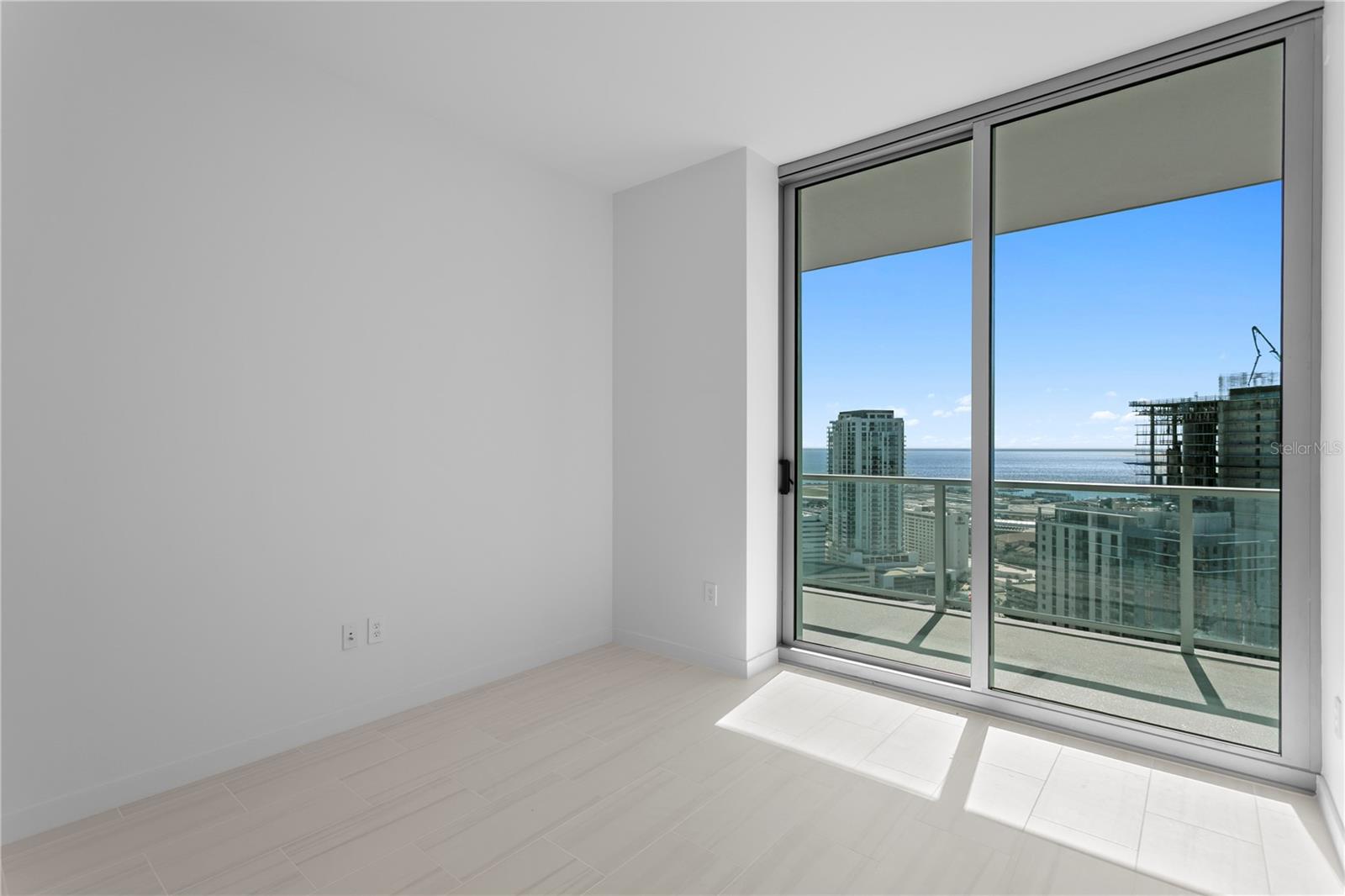 Listing photo id 35 for 400 Central Avenue 2806