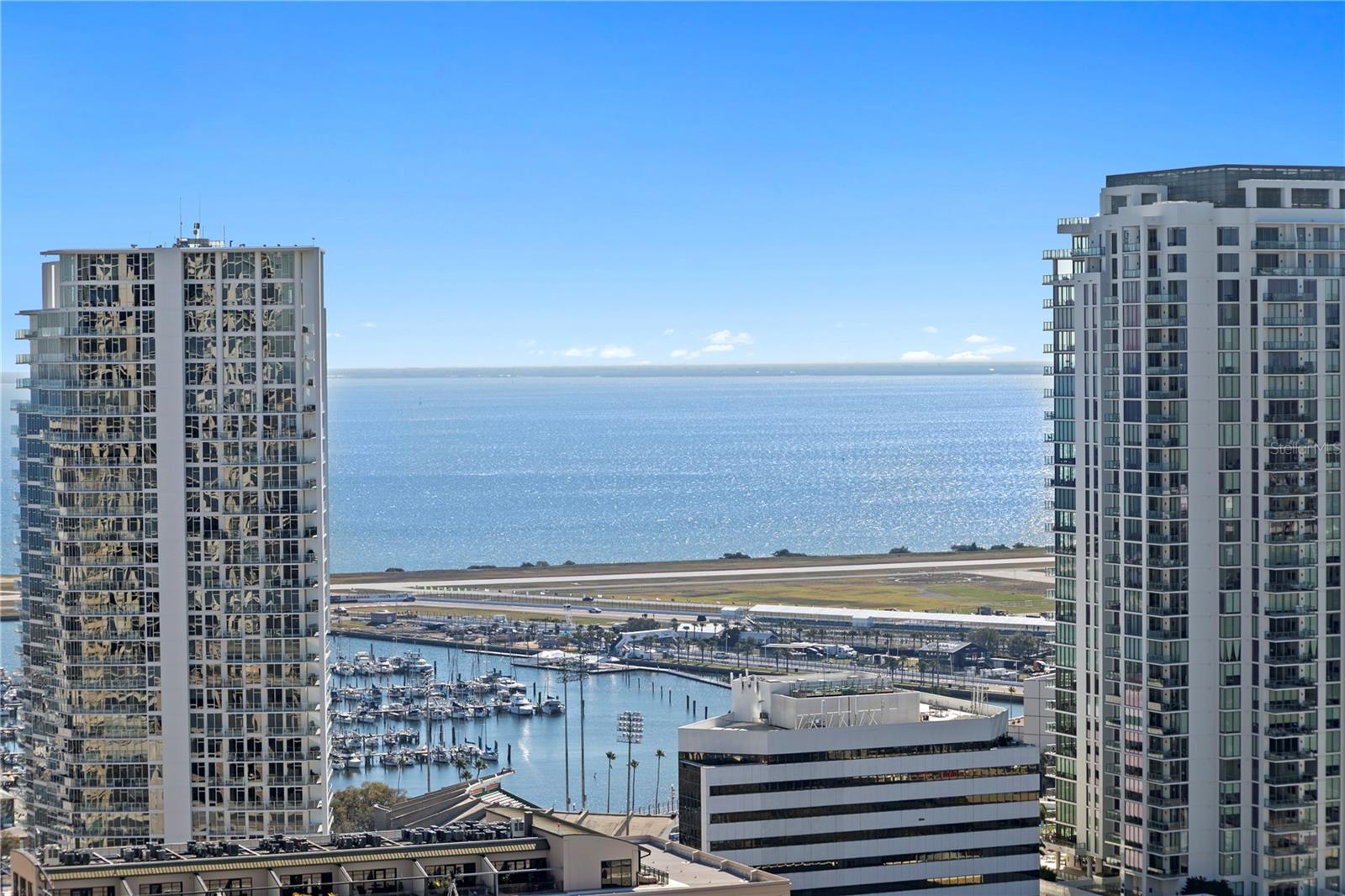 Listing photo id 2 for 400 Central Avenue 2806