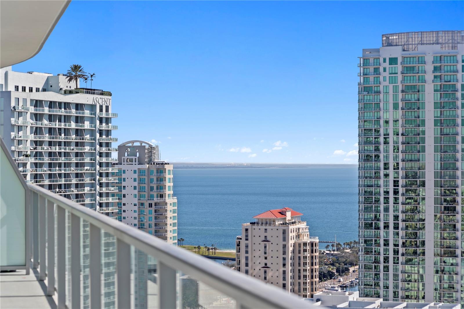 Listing photo id 3 for 400 Central Avenue 2806