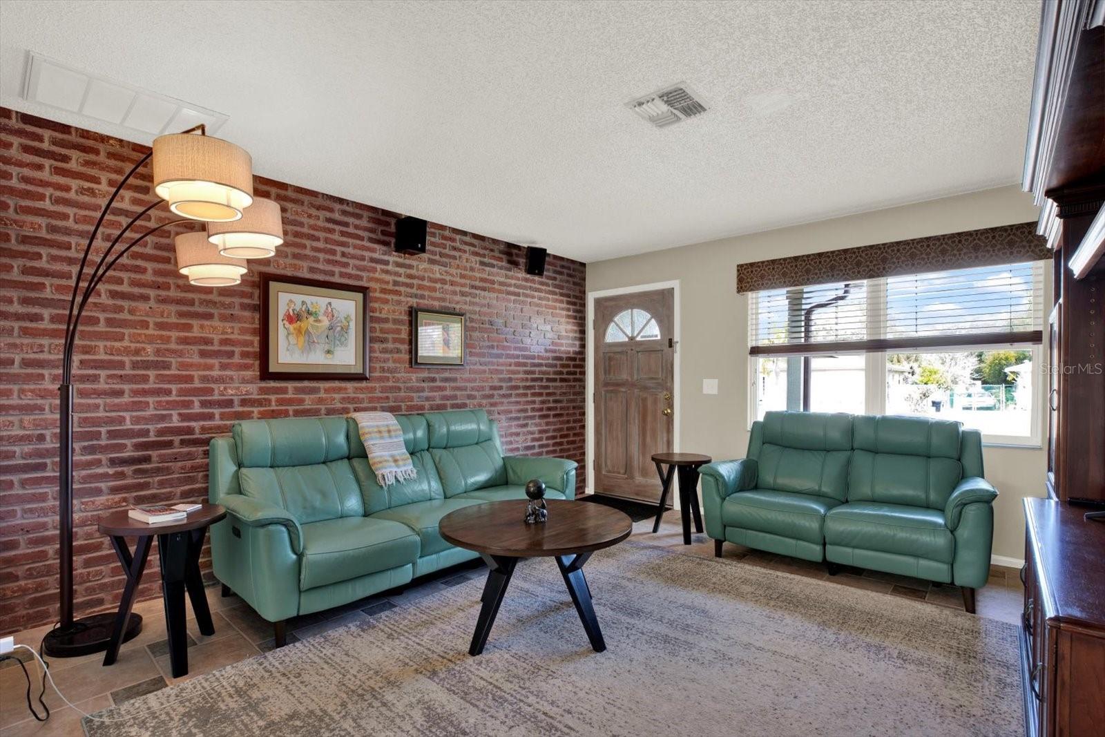 Image 2 of 23 For 1315 Gulfview Woods Lane