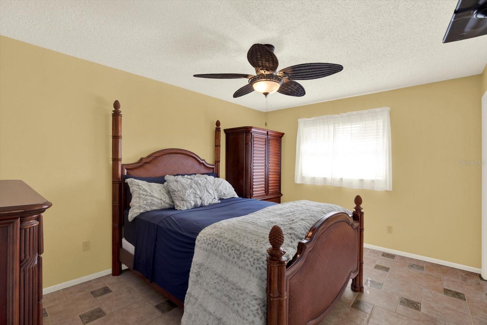 Image 8 of 23 For 1315 Gulfview Woods Lane