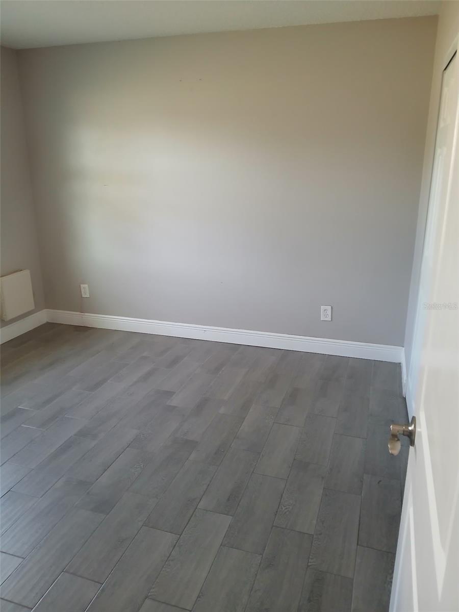 Image 4 of 7 For 38939 North Avenue 2