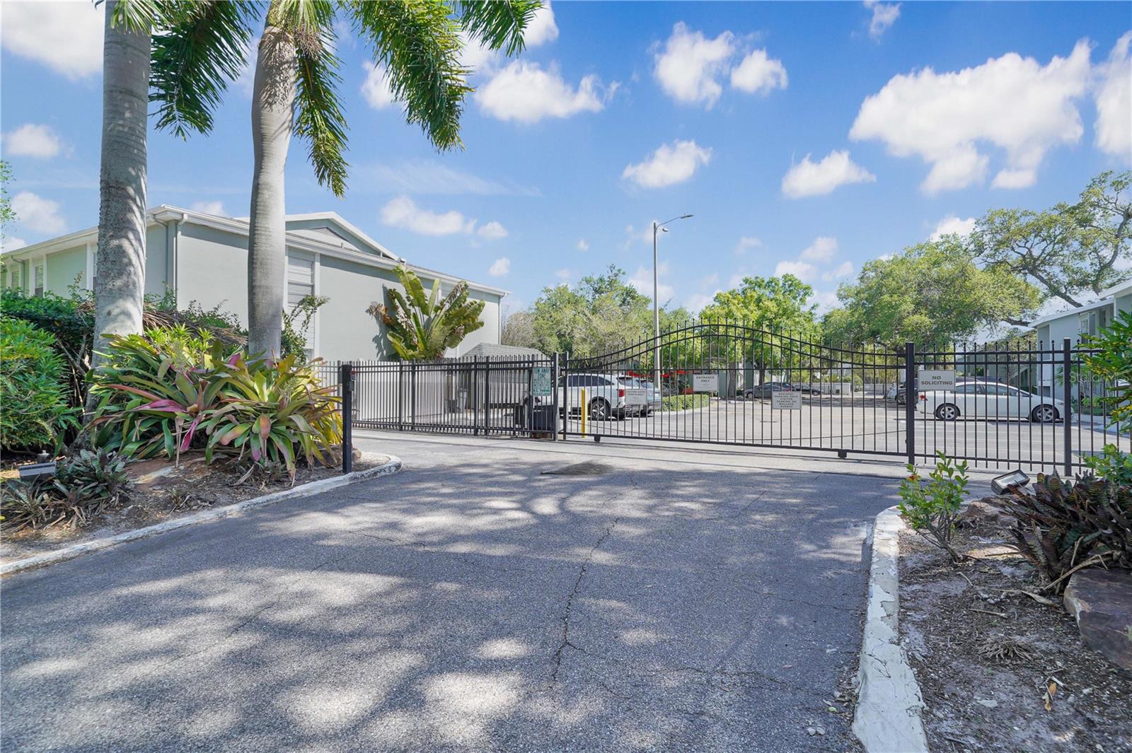 Image 18 of 25 For 5440 Macdill Avenue 3f