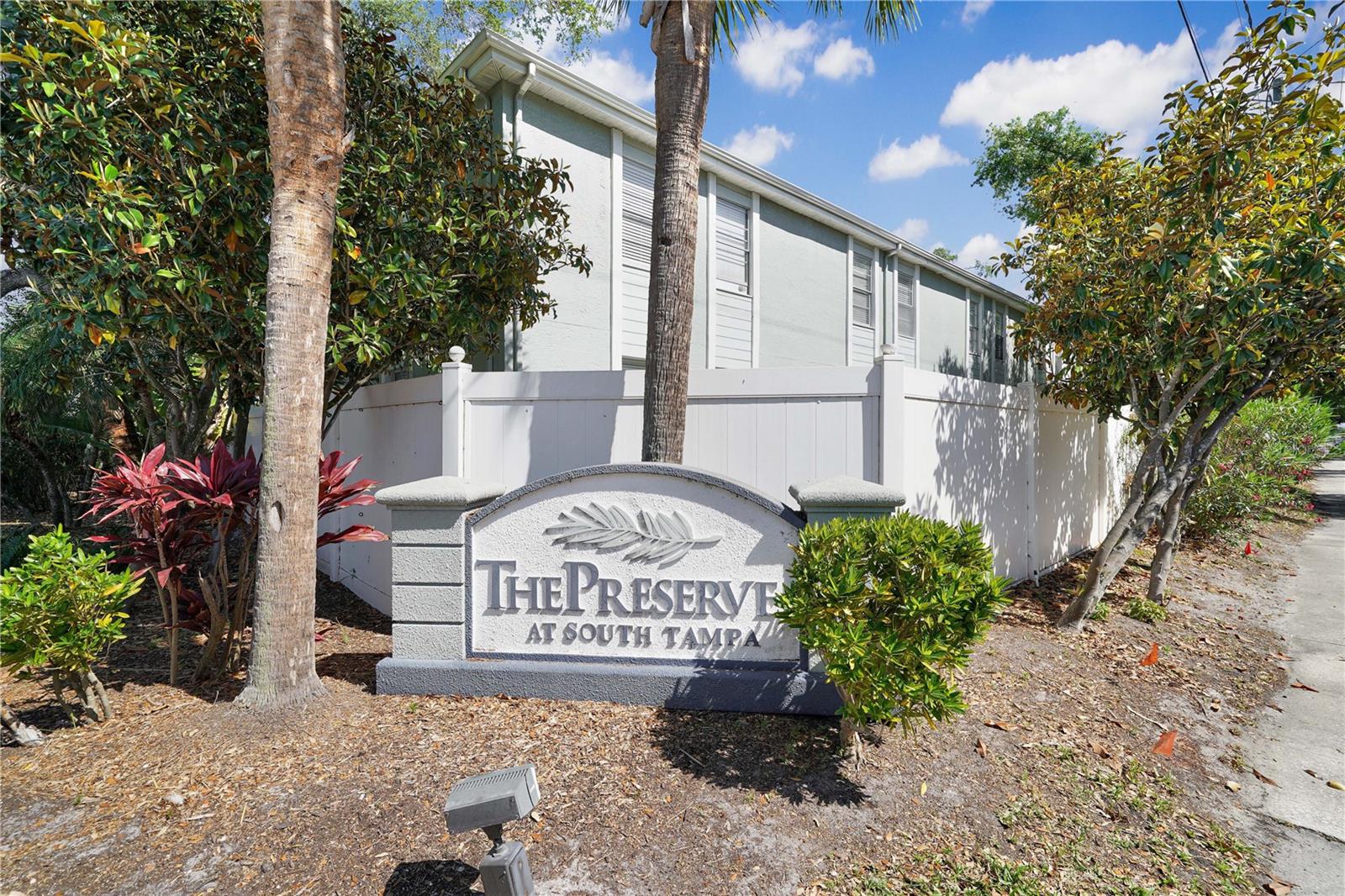 Image 21 of 25 For 5440 Macdill Avenue 3f