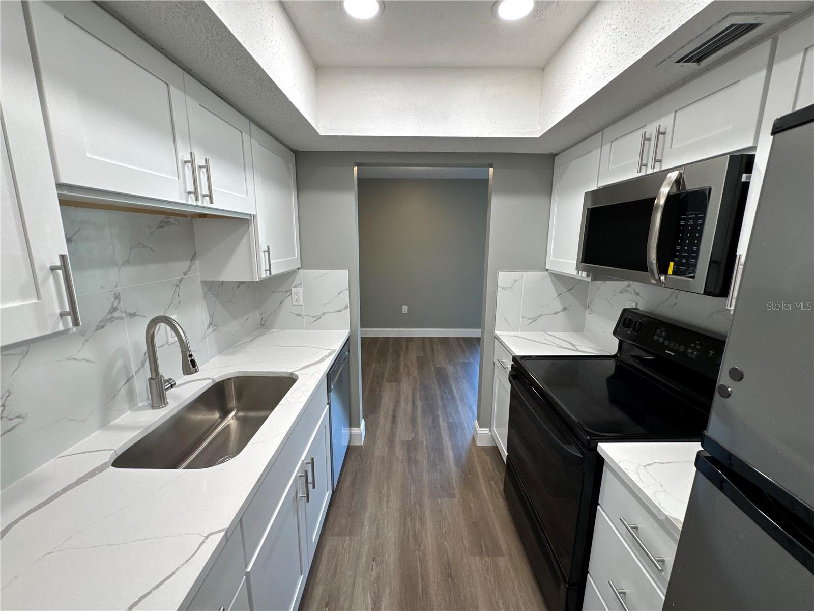 Image 12 of 30 For 11505 7th Way N 2304