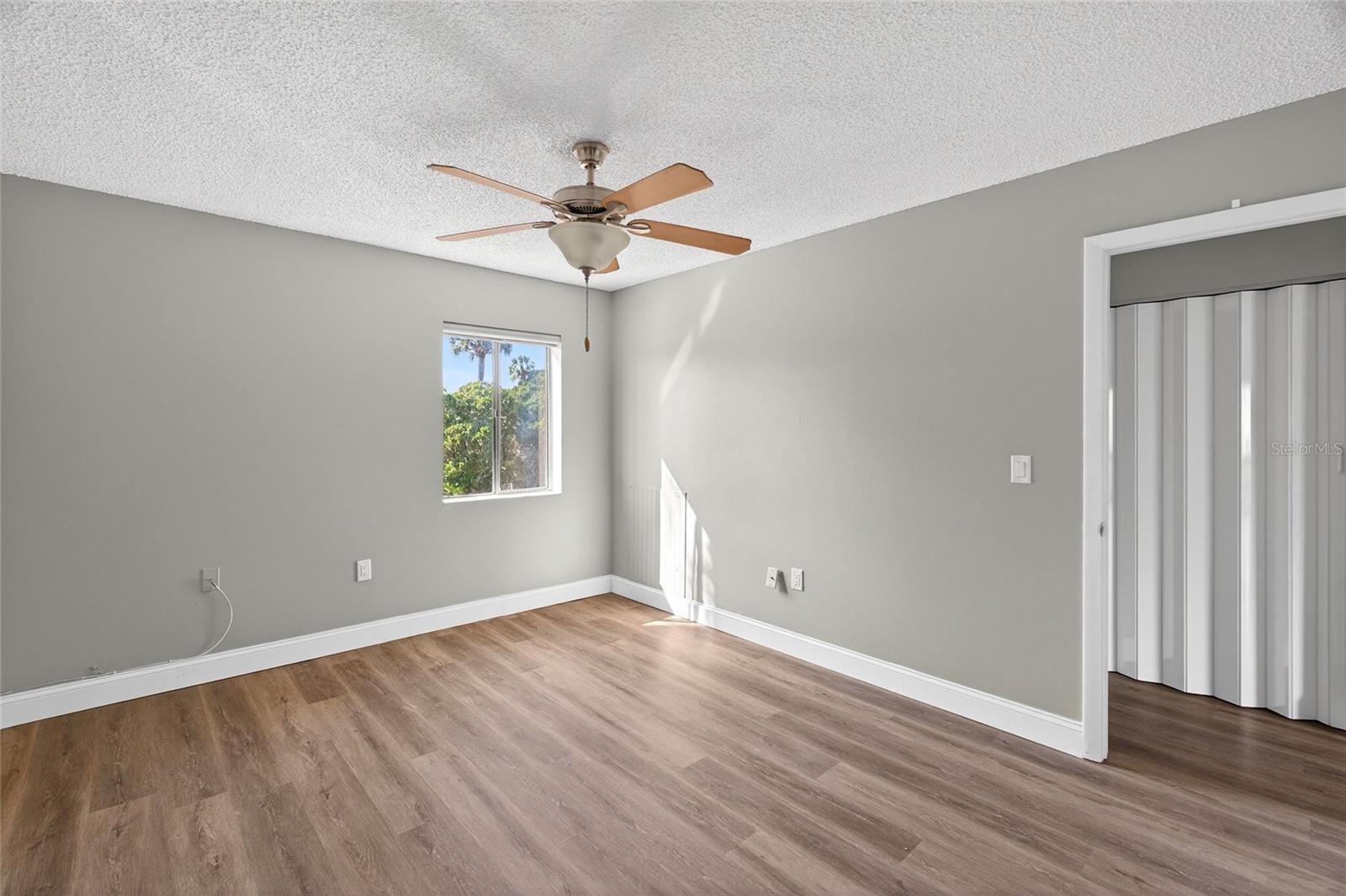 Image 14 of 30 For 11505 7th Way N 2304