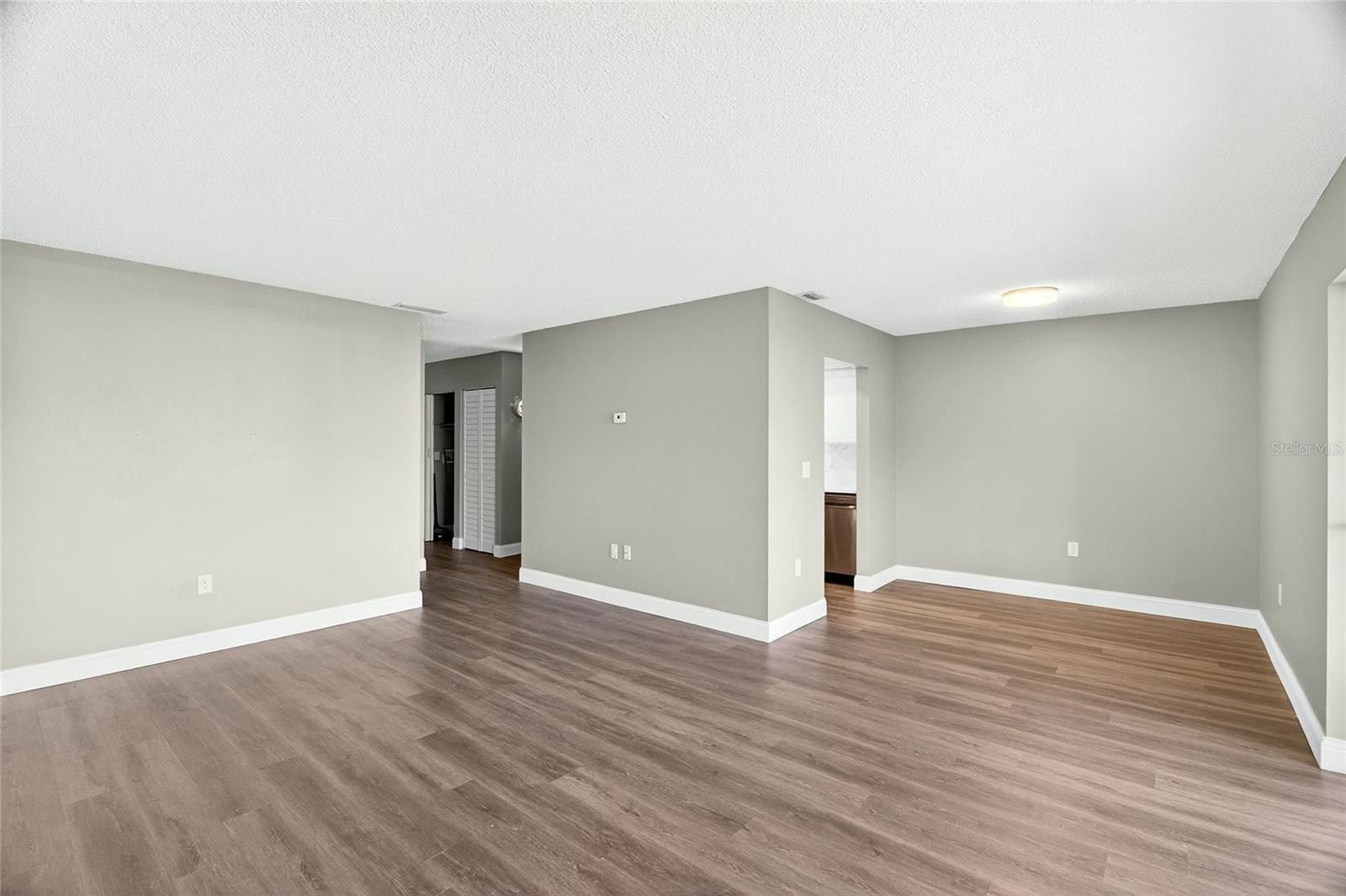 Image 27 of 30 For 11505 7th Way N 2304