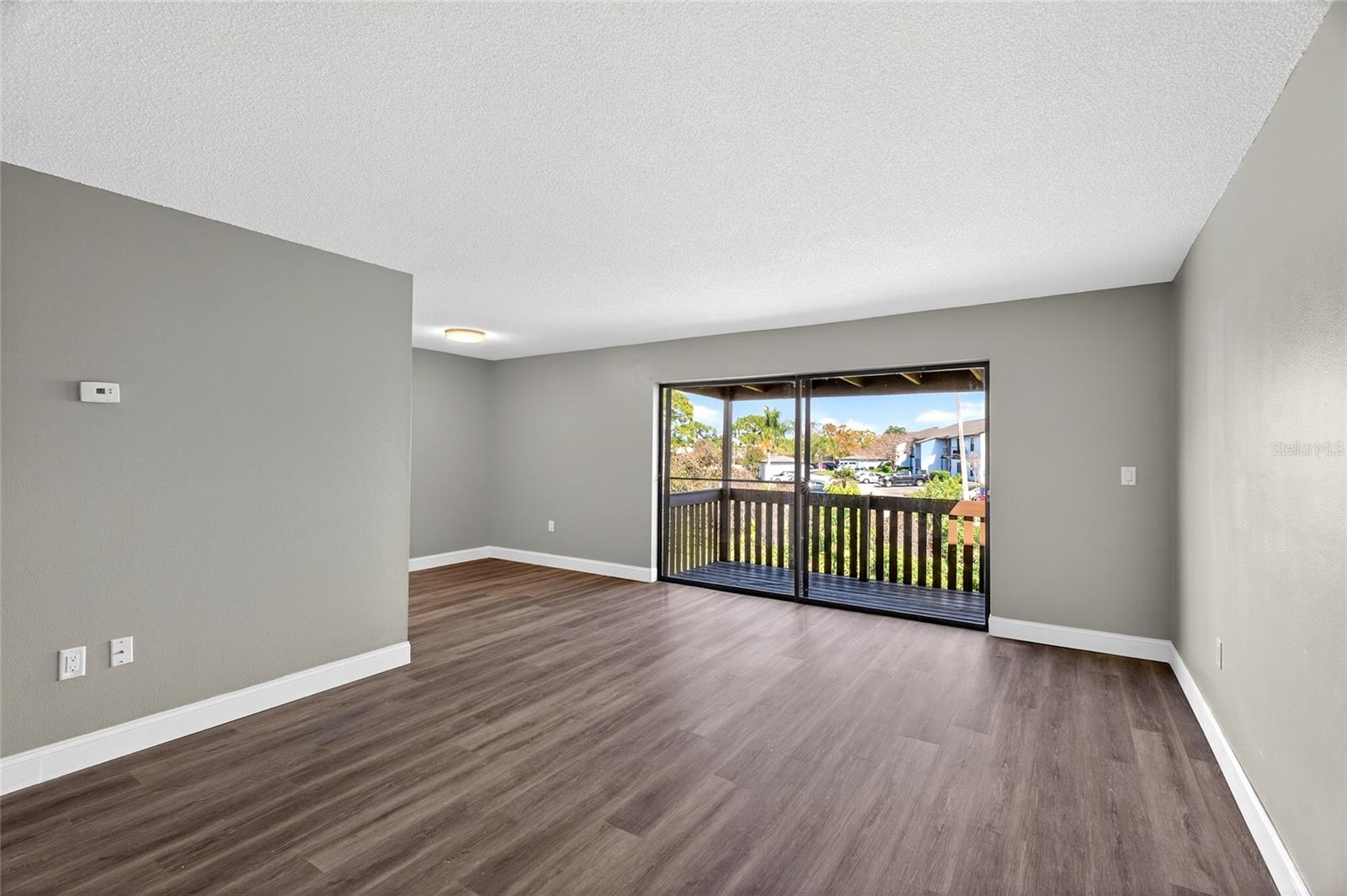 Image 3 of 30 For 11505 7th Way N 2304