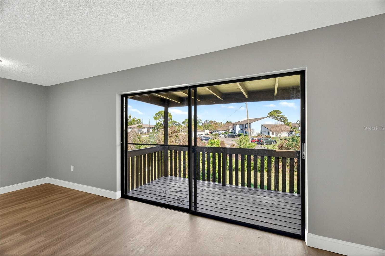 Image 6 of 30 For 11505 7th Way N 2304