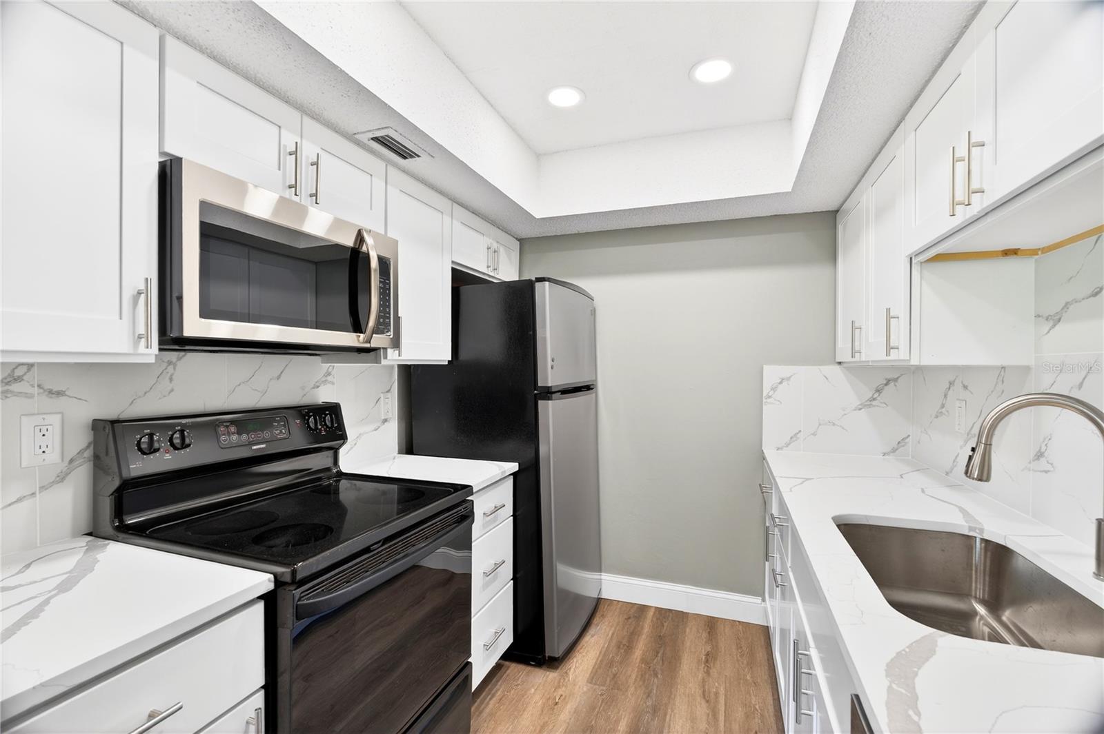 Image 9 of 30 For 11505 7th Way N 2304