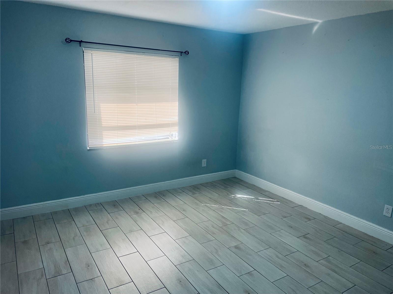 Listing photo id 9 for 11010 Salt Tree Drive