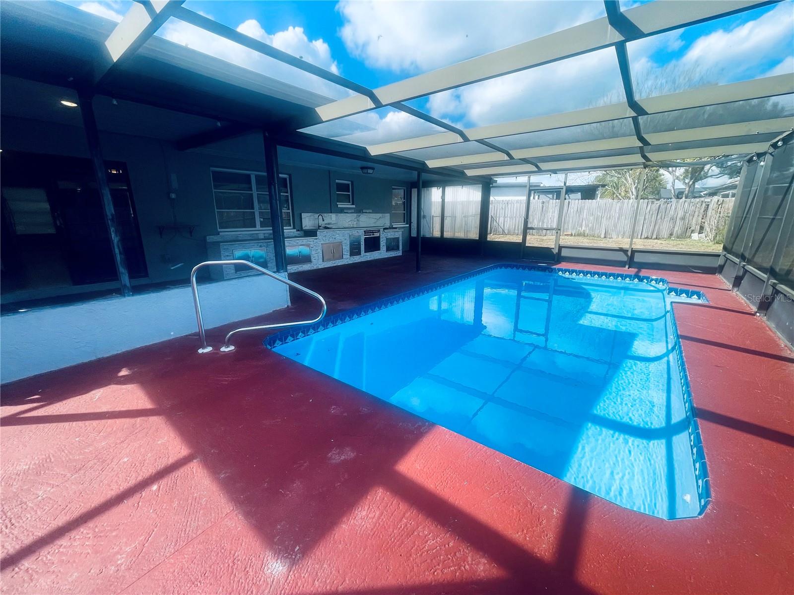 Listing photo id 15 for 11010 Salt Tree Drive