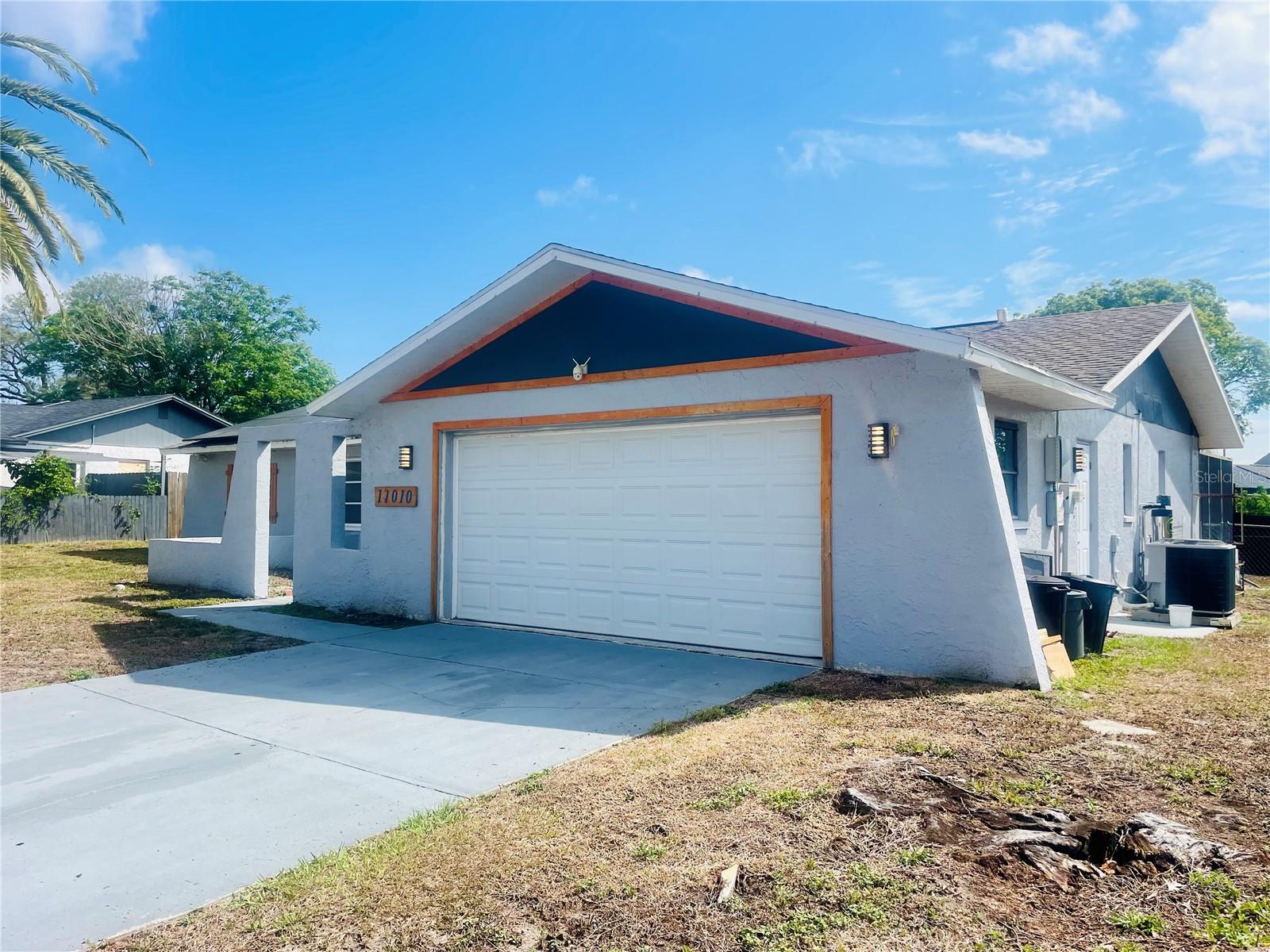 Listing photo id 0 for 11010 Salt Tree Drive