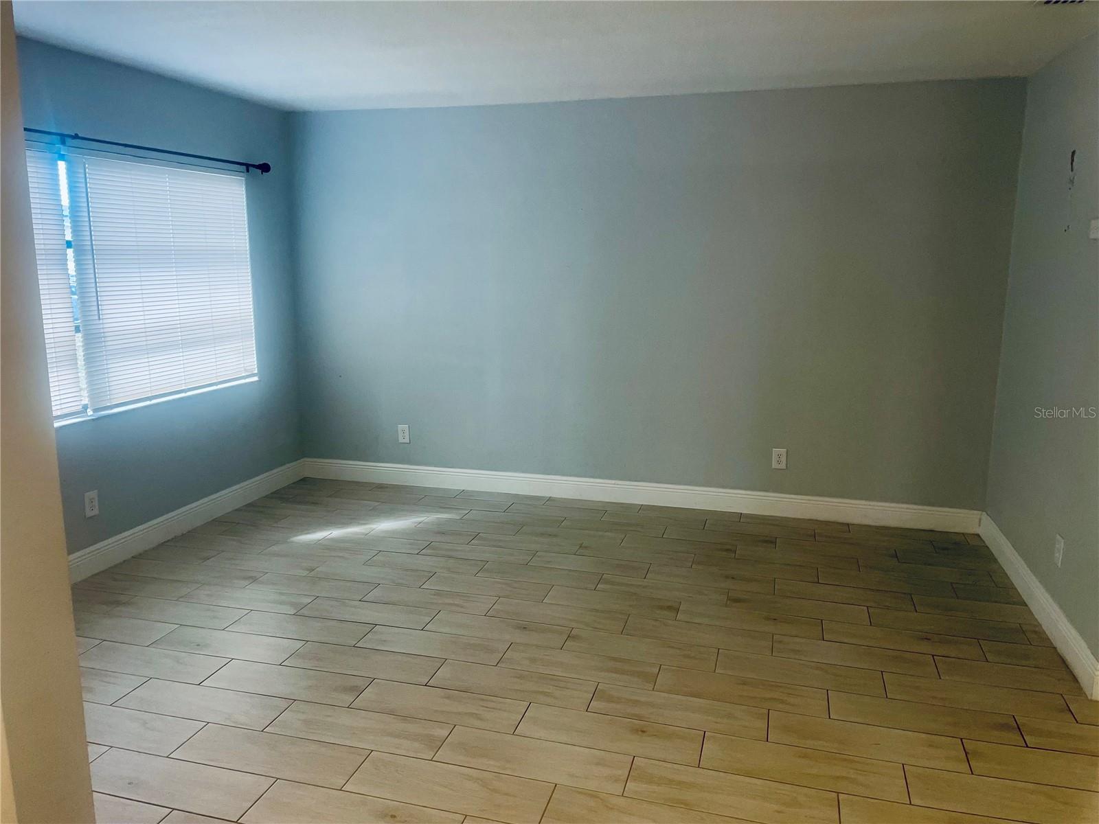 Listing photo id 6 for 11010 Salt Tree Drive