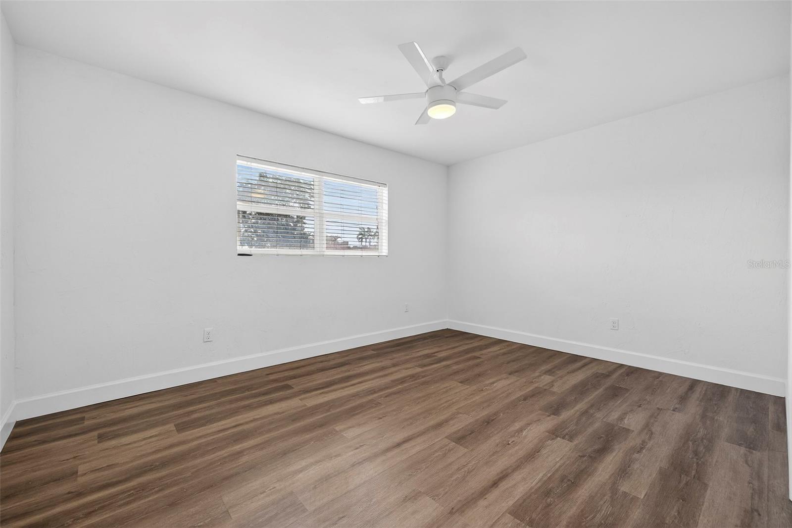 Image 16 of 32 For 211 89th Avenue N