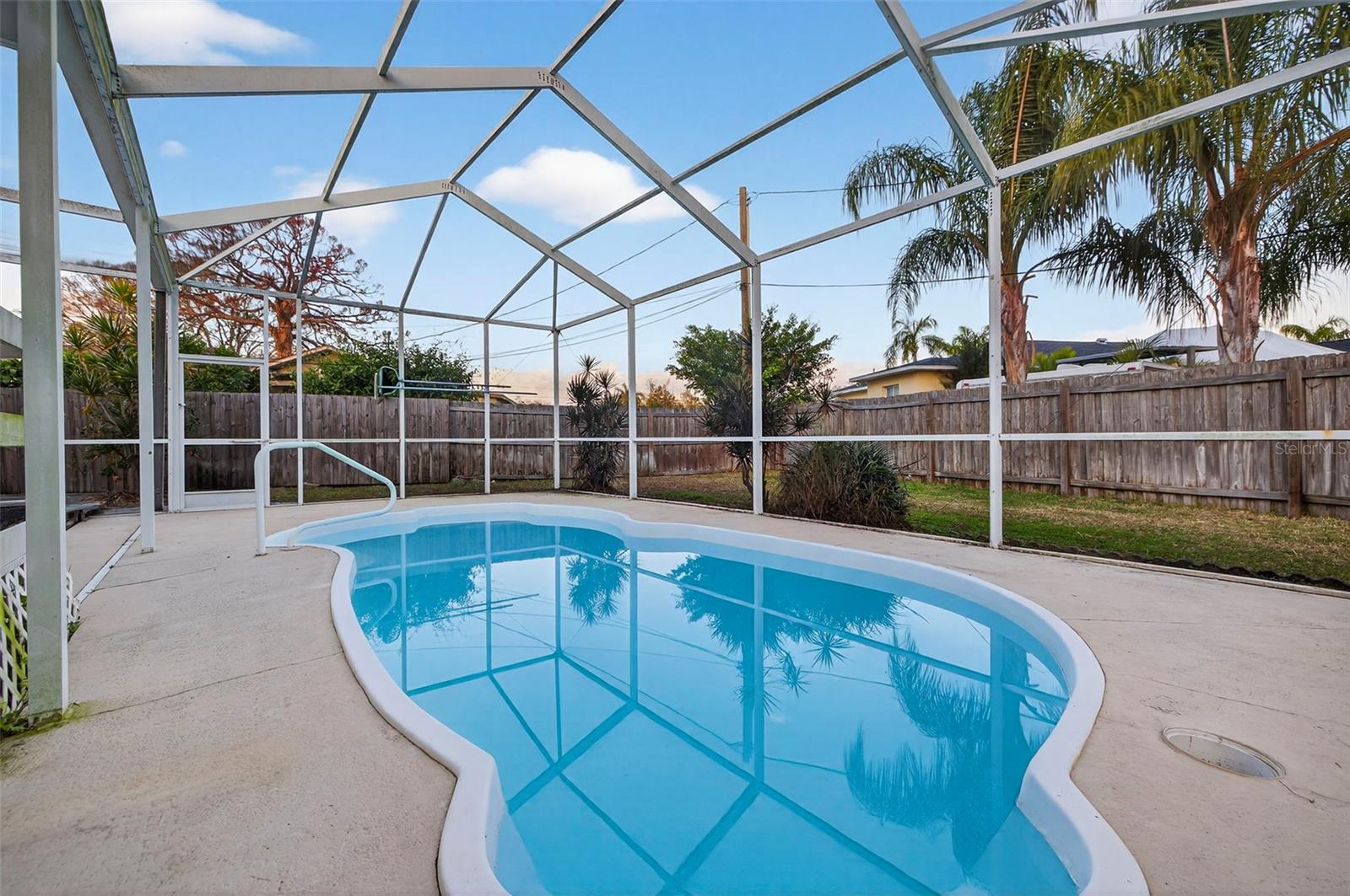 Image 27 of 32 For 211 89th Avenue N