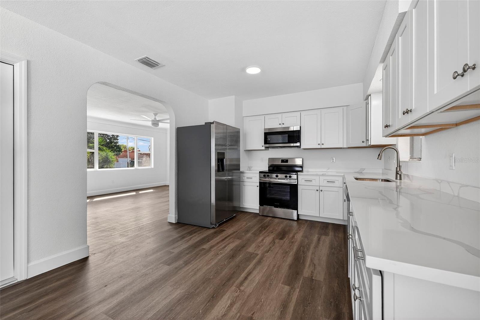 Image 9 of 32 For 211 89th Avenue N