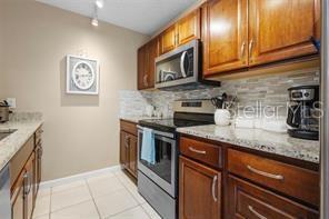 Image 13 of 31 For 2713 4th Court