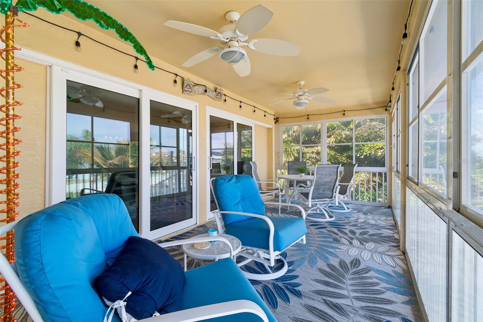 Listing photo id 27 for 6170 Seaside Drive