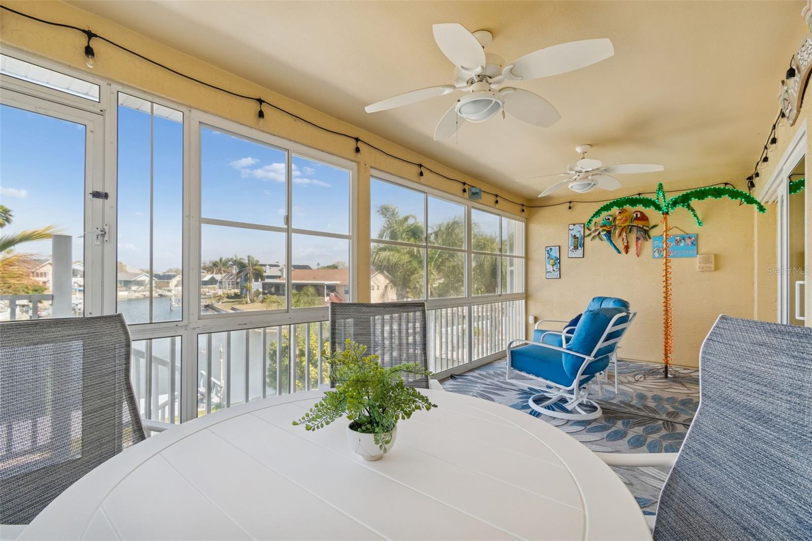 Listing photo id 28 for 6170 Seaside Drive