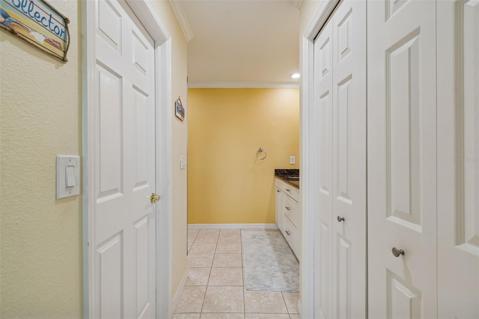 Listing photo id 32 for 6170 Seaside Drive