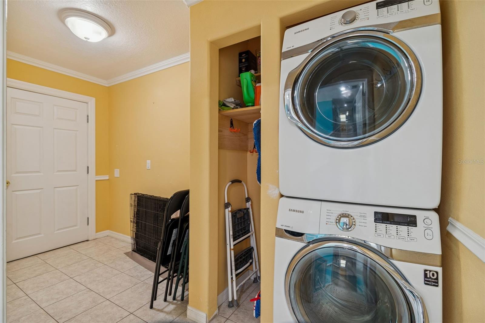 Listing photo id 47 for 6170 Seaside Drive