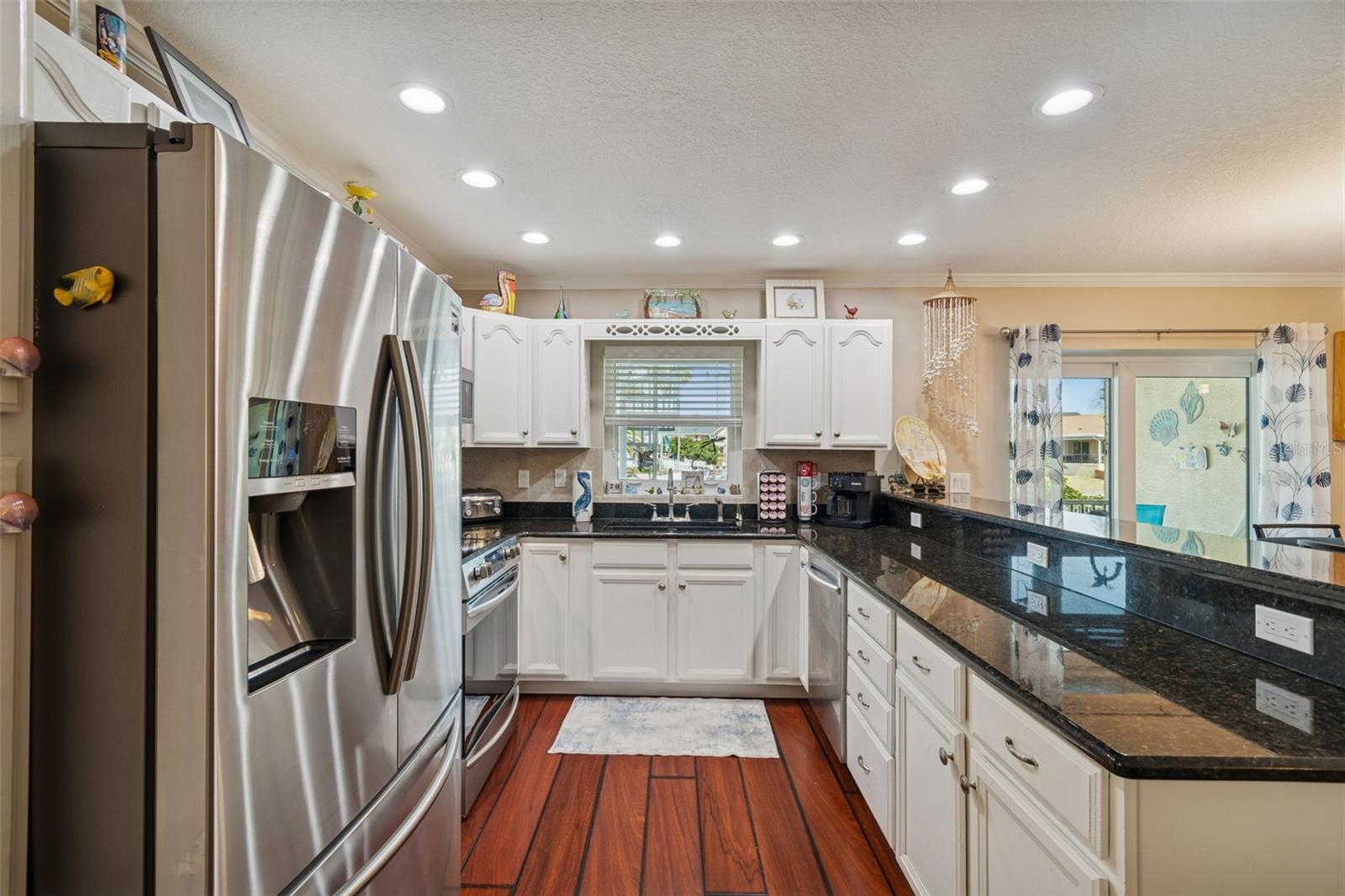 Listing photo id 58 for 6170 Seaside Drive