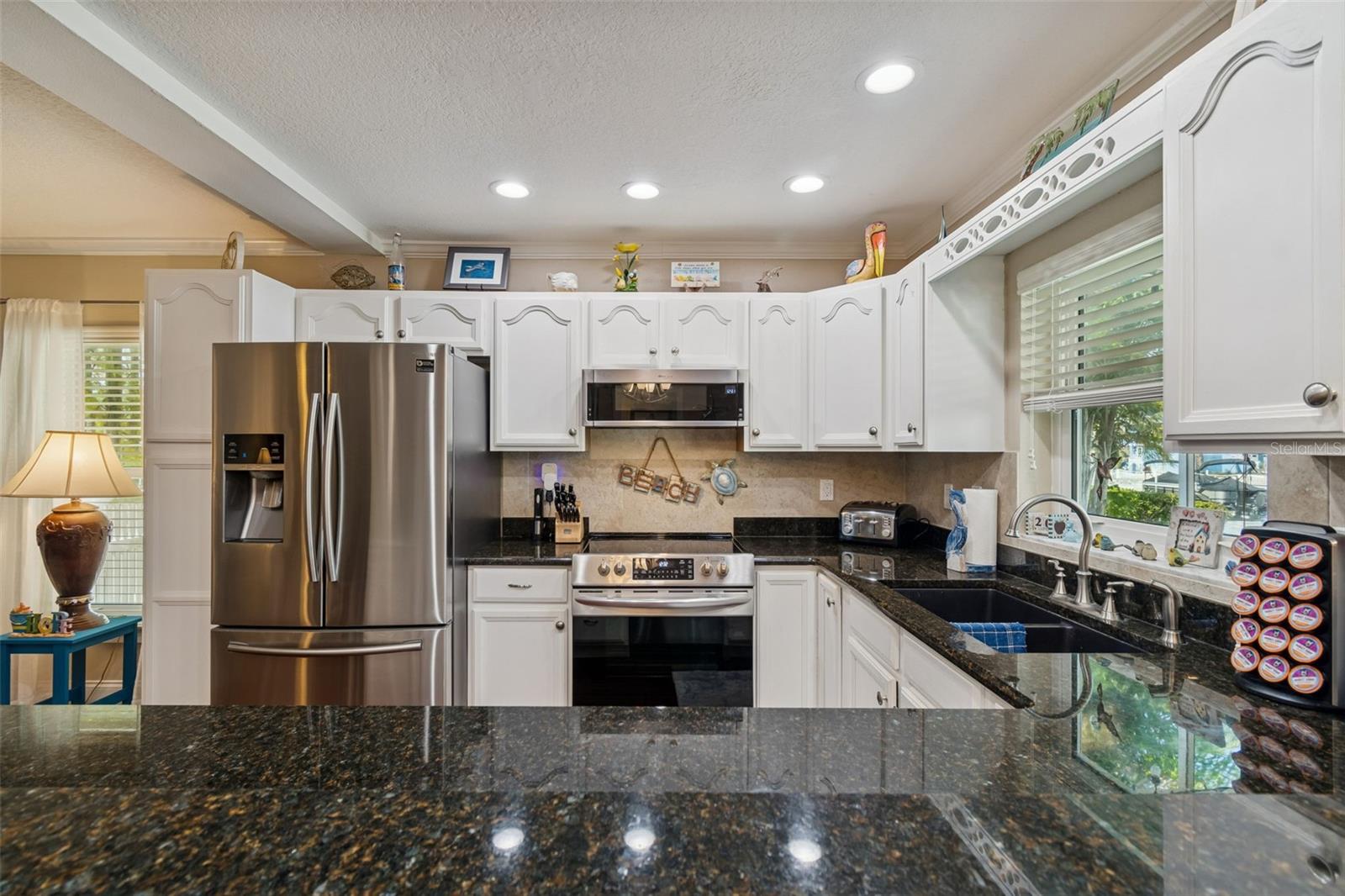 Listing photo id 63 for 6170 Seaside Drive