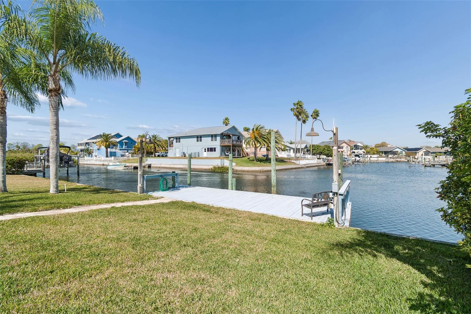 Listing photo id 78 for 6170 Seaside Drive