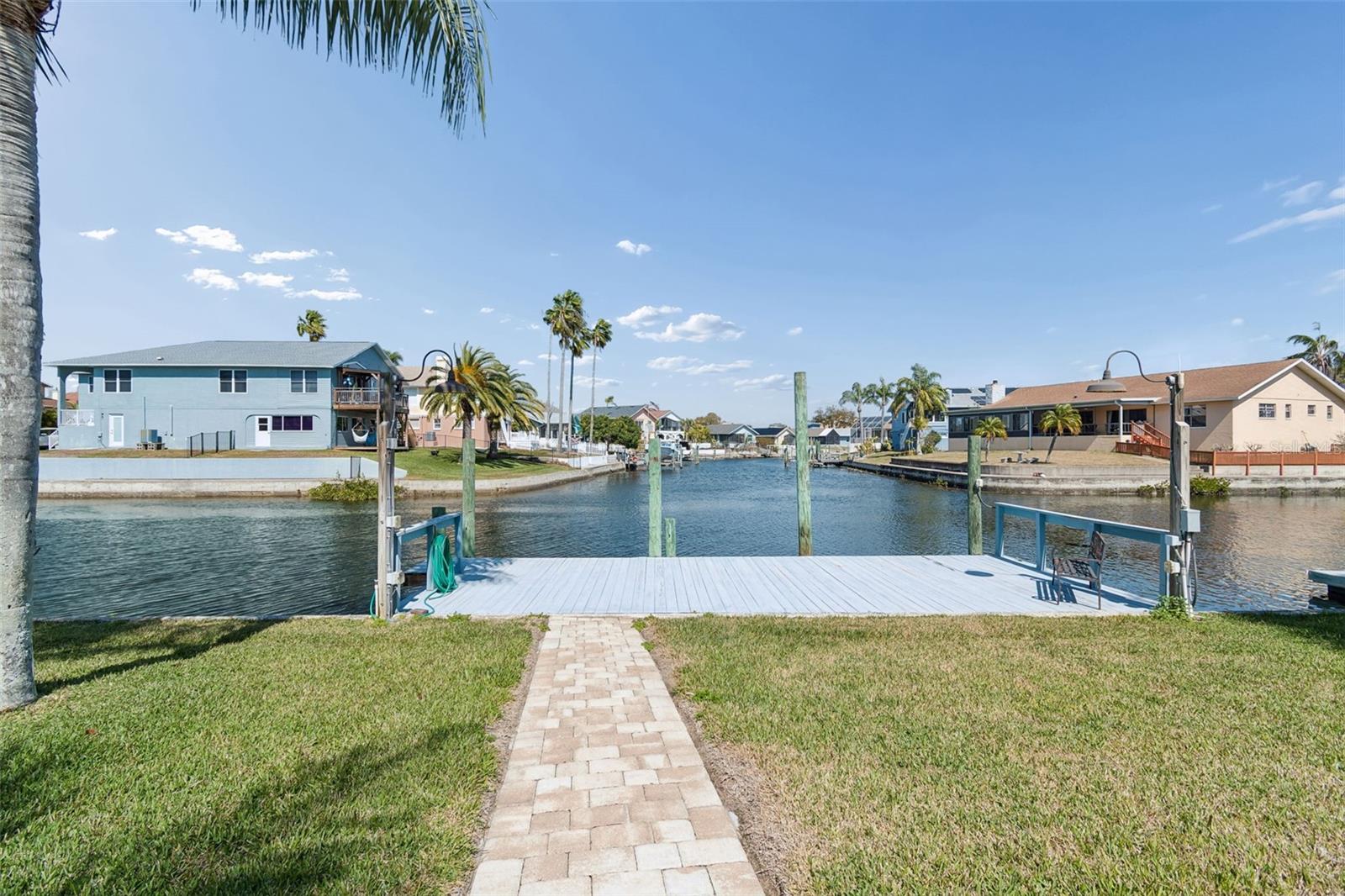 Listing photo id 79 for 6170 Seaside Drive