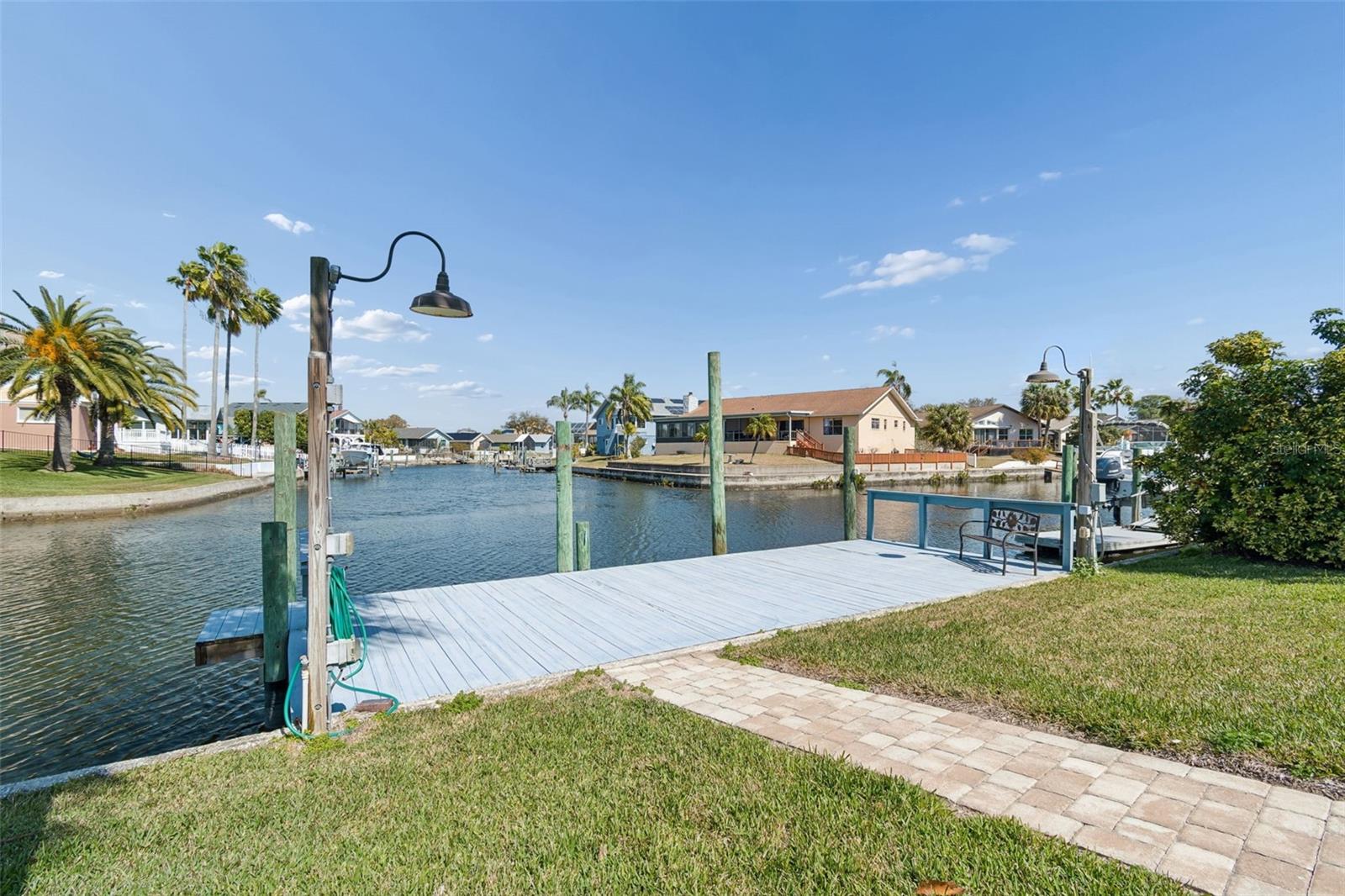 Listing photo id 80 for 6170 Seaside Drive
