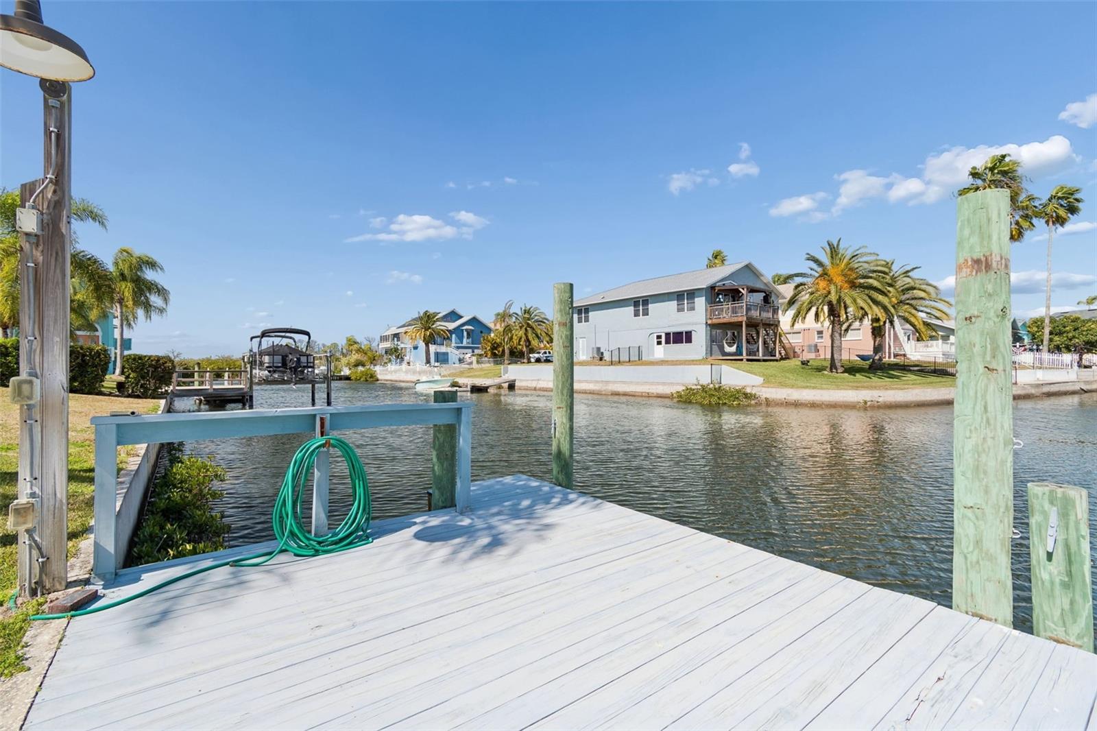 Listing photo id 81 for 6170 Seaside Drive