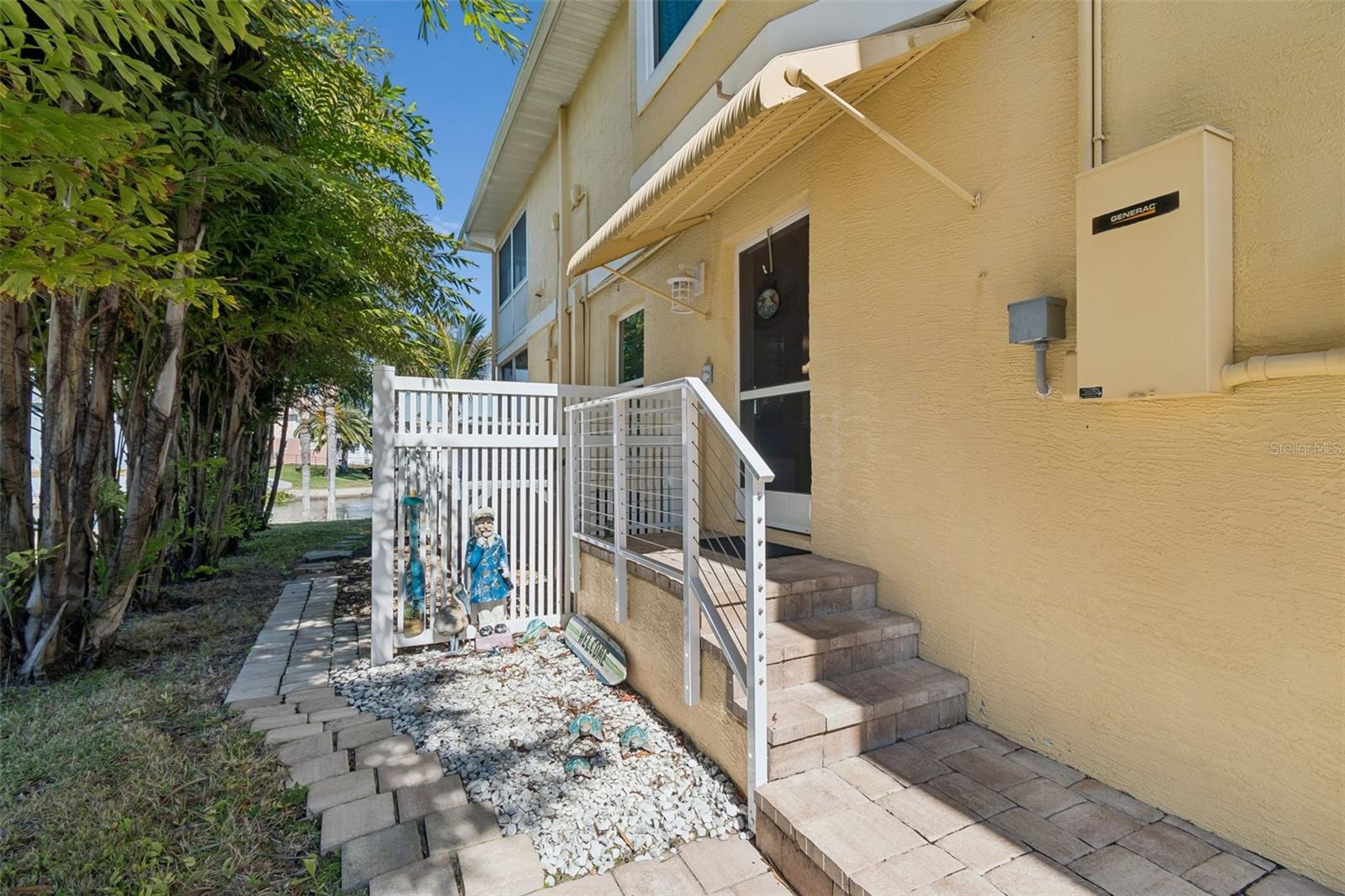 Listing photo id 85 for 6170 Seaside Drive