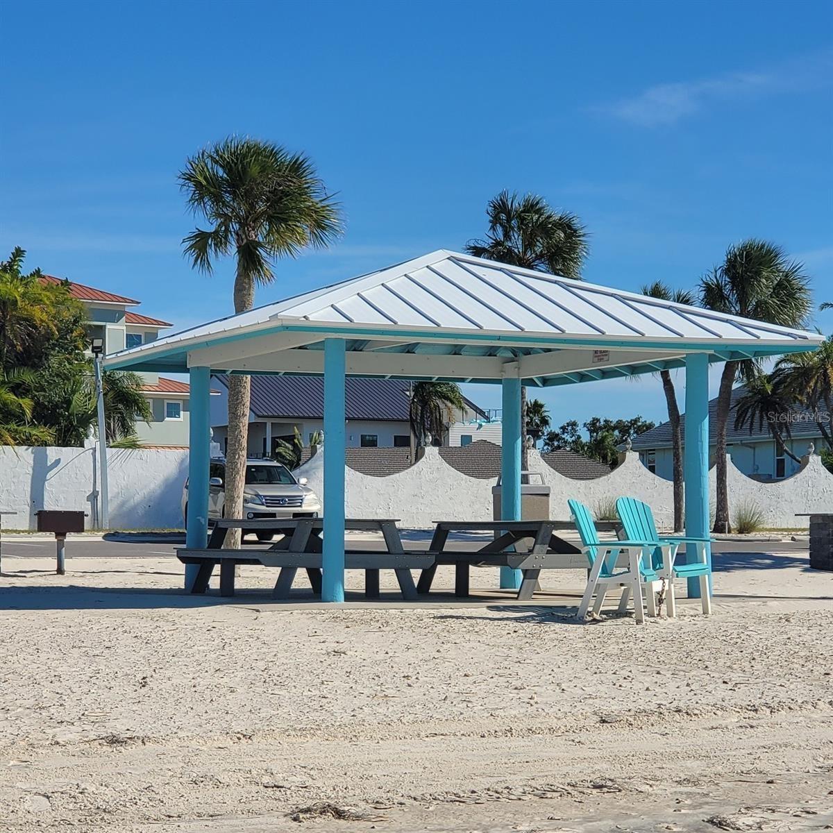 Listing photo id 95 for 6170 Seaside Drive