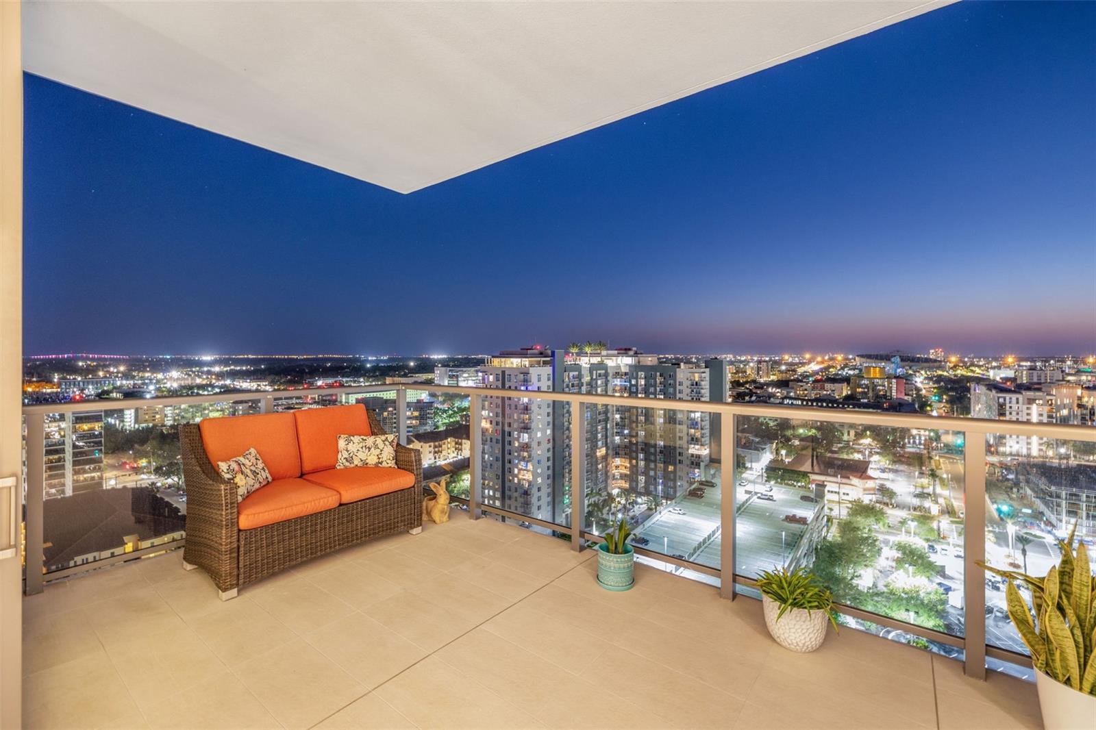 Listing photo id 25 for 301 1st Street S 2006