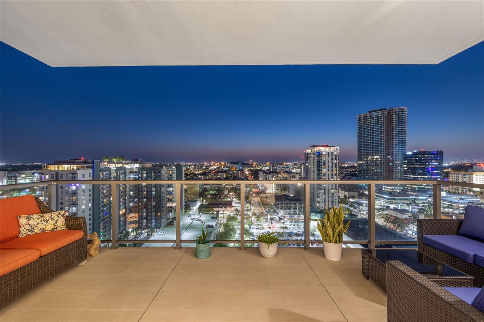 Listing photo id 26 for 301 1st Street S 2006