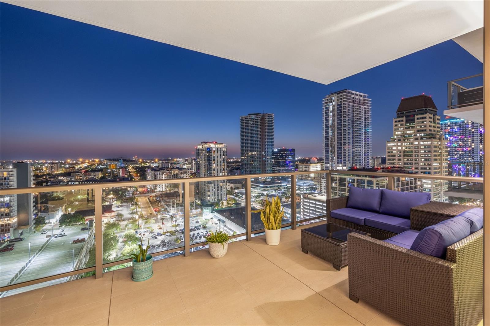 Listing photo id 28 for 301 1st Street S 2006