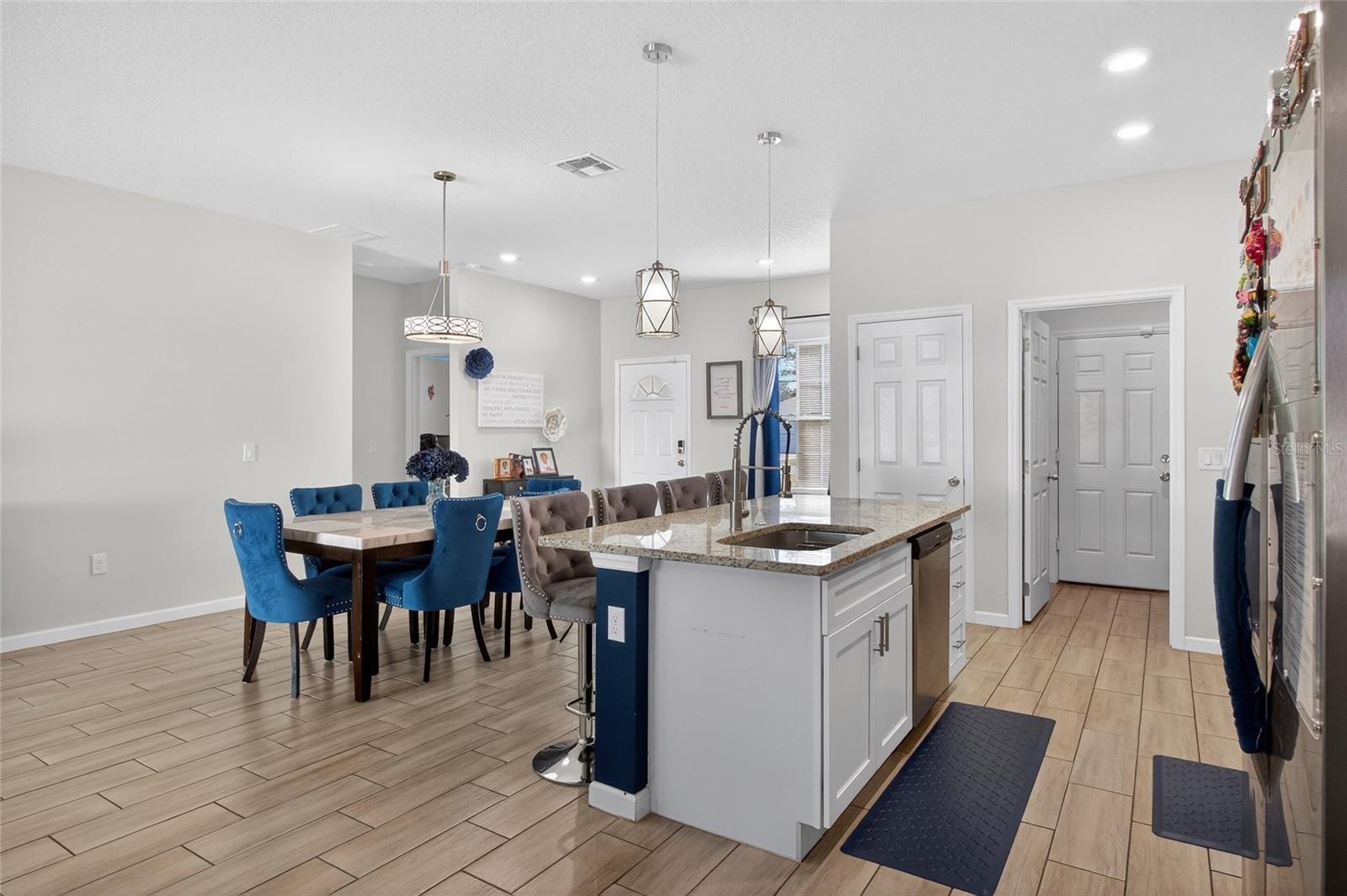 Image 10 of 33 For 276 Elm Court