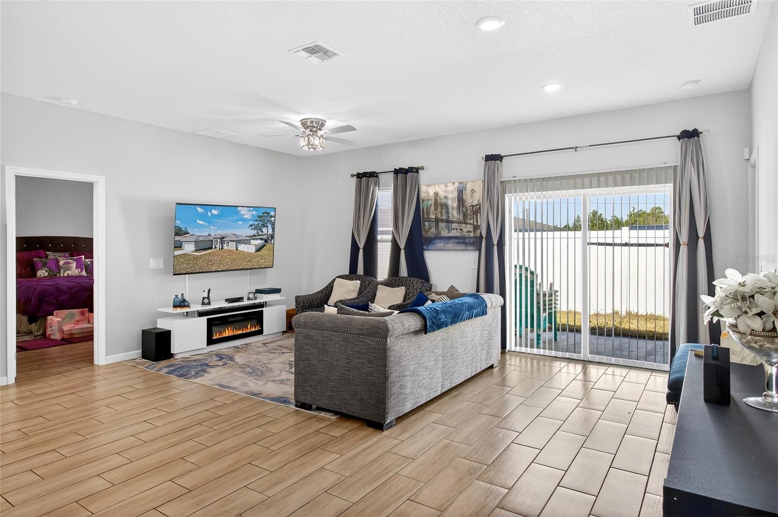 Image 12 of 33 For 276 Elm Court