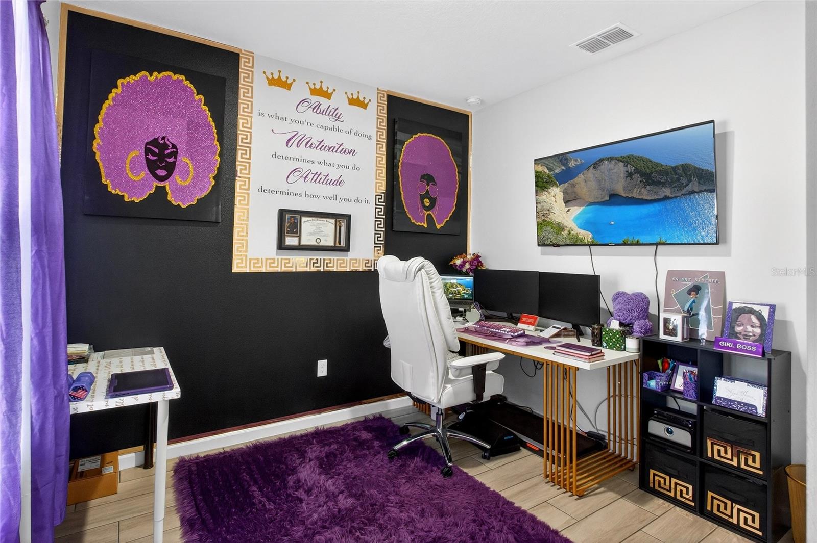 Image 20 of 33 For 276 Elm Court