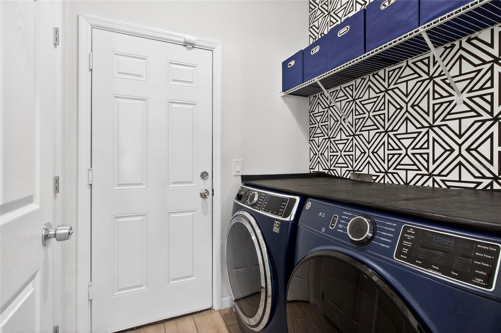 Image 28 of 33 For 276 Elm Court